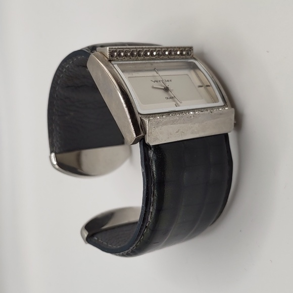 Vernier Women's Quartz Watch - Picture 3 of 3